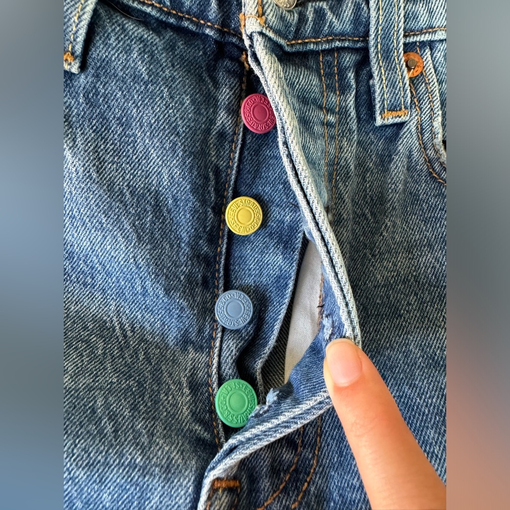 LEVI'S 145 Years Limited Edition 501 Premium Skinny Rainbow Button Fly W25 L28 - Picture 6 of 10